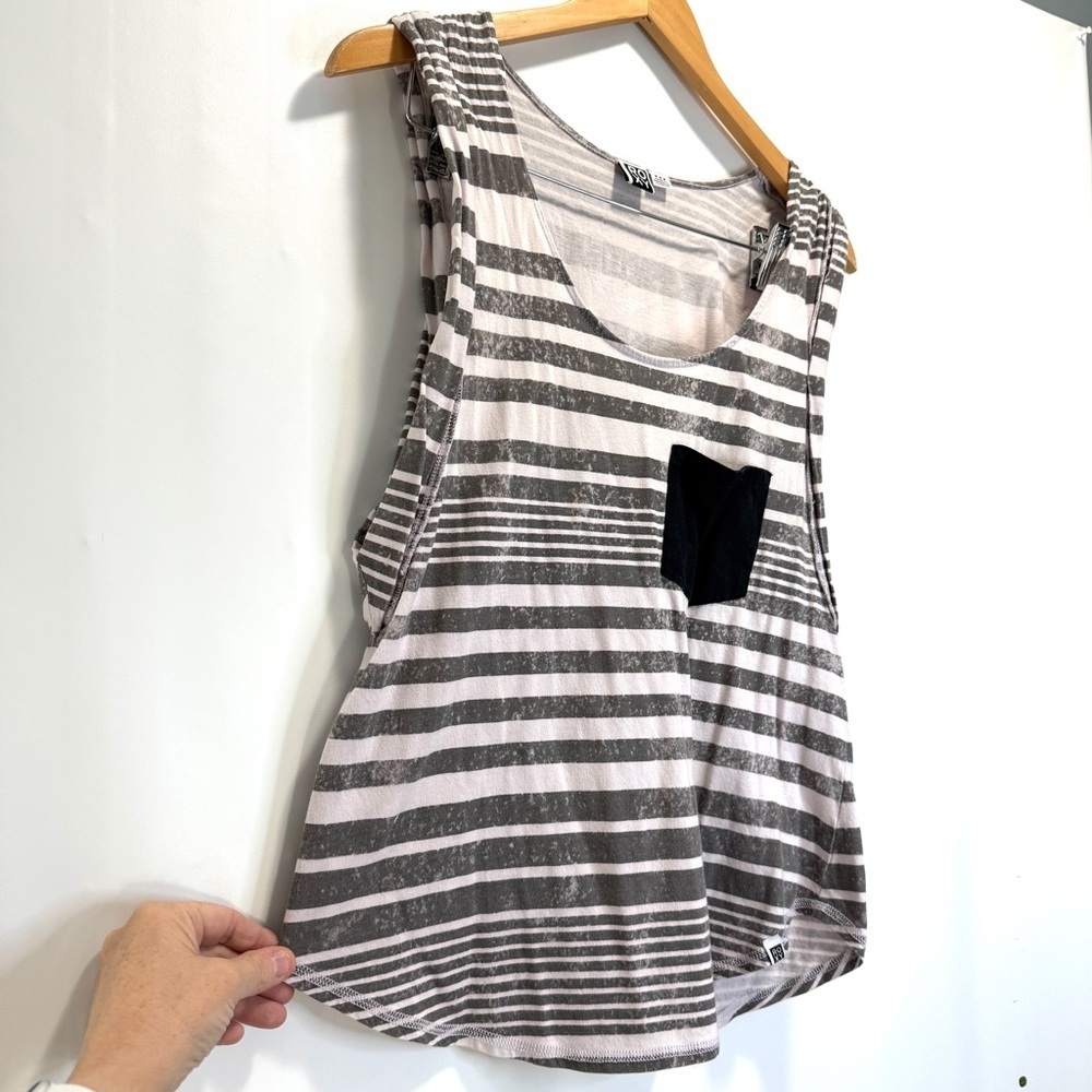 Roxy beach Y2K Vacation Striped Tank Top women’s size Medium - Picture 4 of 8